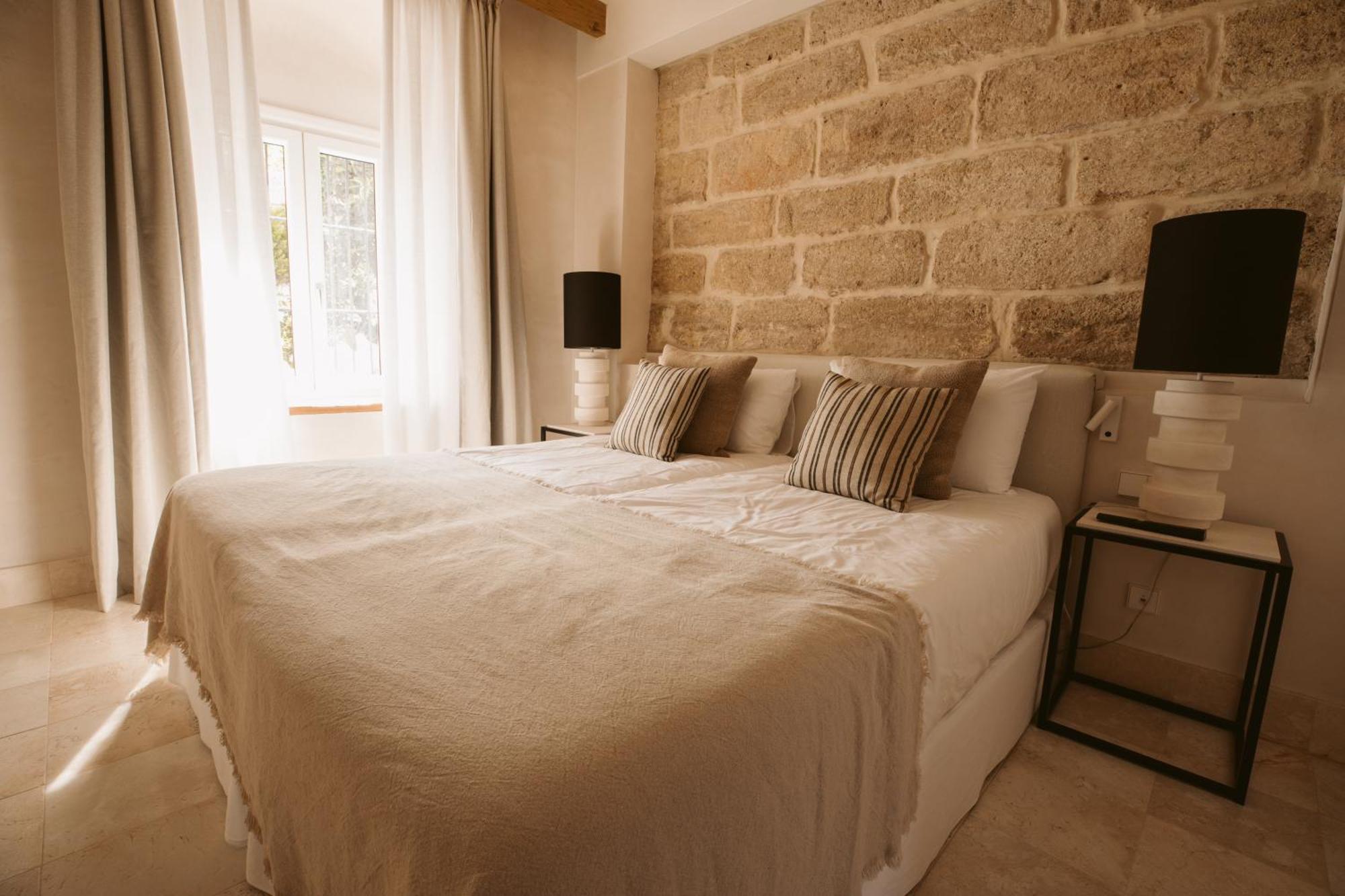 Casa Aura 2*